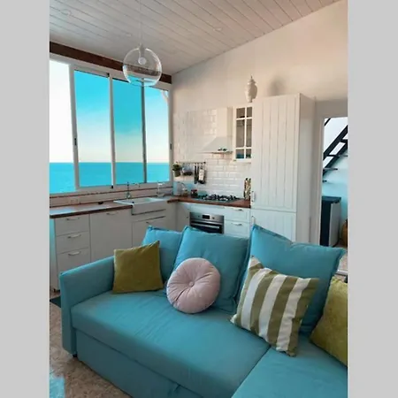 Large 150 M2 Apartment, View And Location ! *