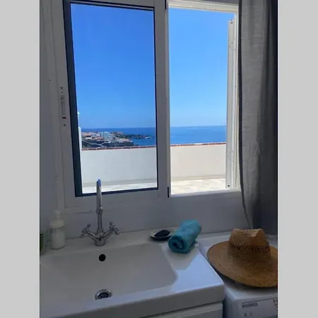 Large 150 M2 Apartment, View And Location ! شقة *